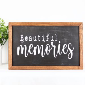 Farmhouse Style Wooden Sign – Framed Home Décor 25 x 40 cm "Beautiful Memories"