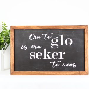 Farmhouse Style Wooden Sign – Framed Home Décor 25 x 40 cm "Om te glo..."